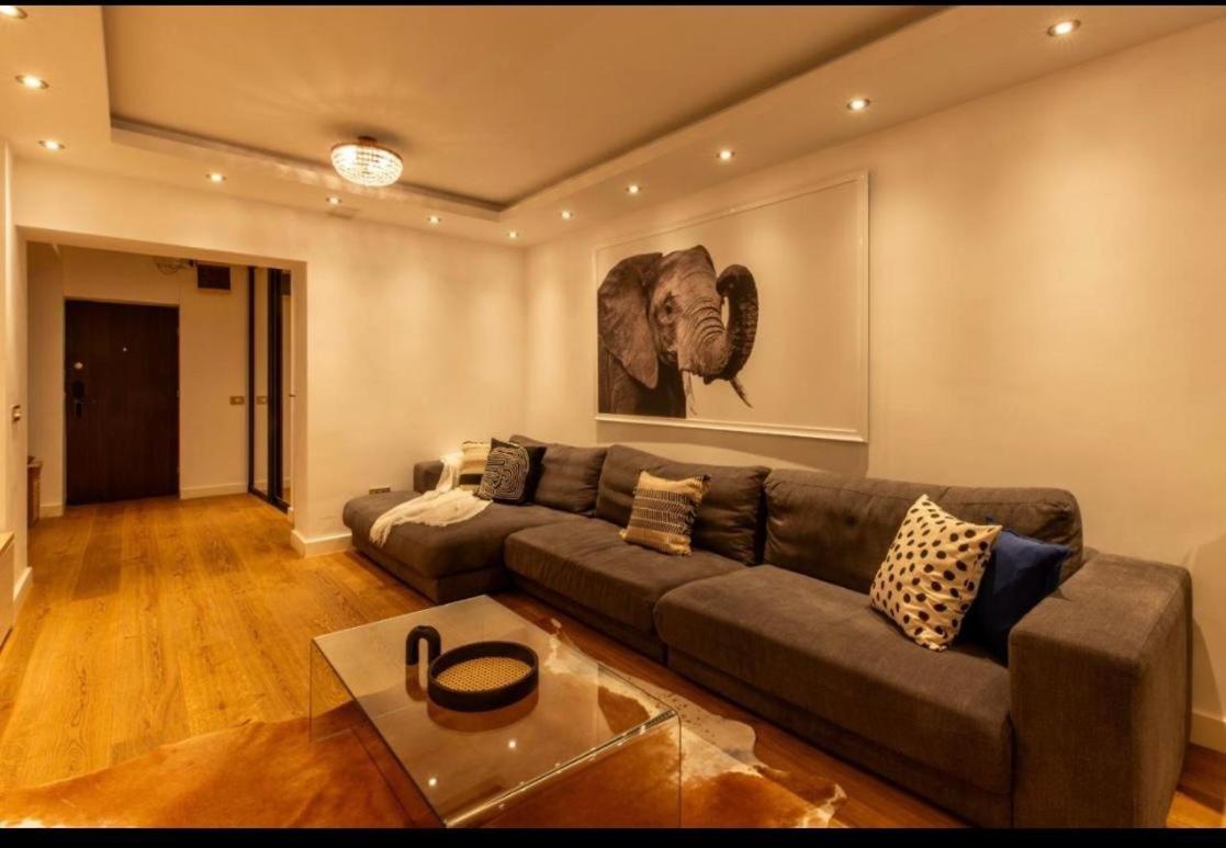Downtown Oasis Unirii Apartment Bukarest Exteriör bild